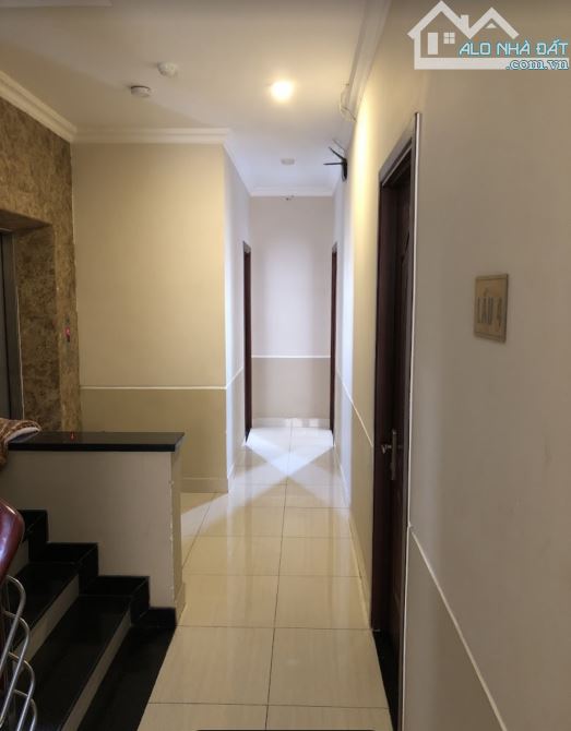 Bán Khách Sạn Mặt Tiền Hẻm 413 Lê Văn Quới Dt 8x24 Thu Nhập 120tr/th - 2