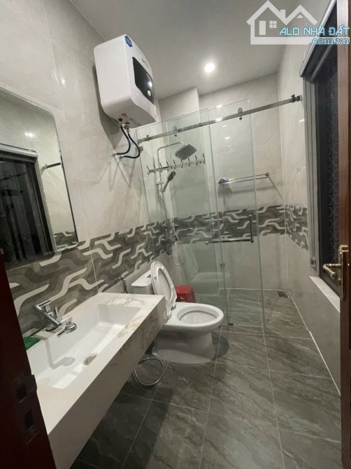 💥💥Siêu phẩm ngay tại Hồ Sen đối diện UBND phường Lê Chân💥💥 ✅ Diện tích 52m2 x 3 tầng d - 2