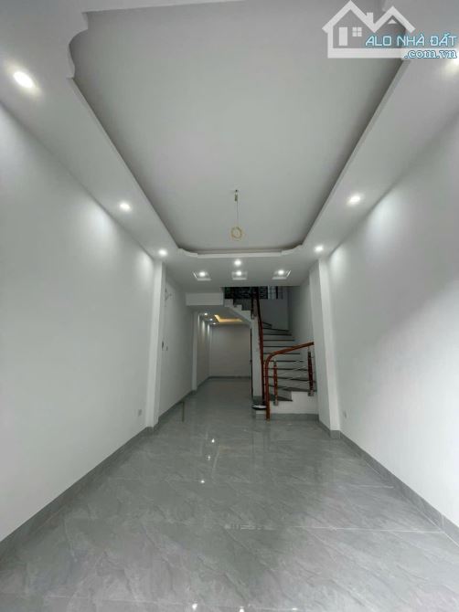 BÁN NHÀ 4 TẦNG – YÊN LŨNG – NGÕ THÔNG Ô TÔ ĐỖ CỬA – GIÁ 5,6 TỶ - 2