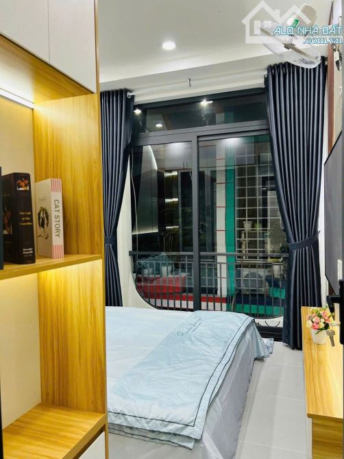HẠ GIÁ QUÁ MẠNH – NHÀ ĐẸP - ĐƯỜNG VIP - Nguyễn Hồng Đào – 90m2 – 2 Tầng – GIÁ 9 TỶ NHỈNH - 2