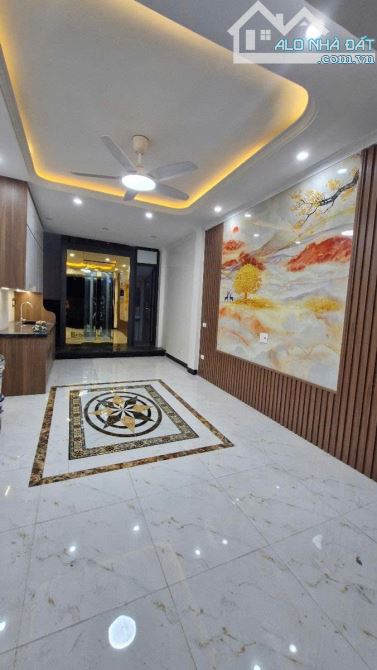 SIÊU PHẨM  NHÀ ĐẸP PHỐ  VÕ QUÝ HUÂN 35M2 X 5 TẦNG THANG MÁY Ô TÔ TRÁNH SỔ ĐỎ - 2