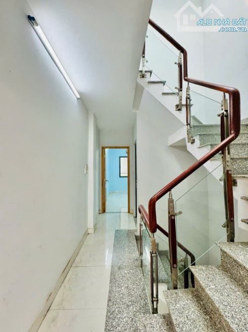 BÁN NHÀ 5 TẦNG NGUYỄN VĂN ĐẬU– 41m² – 1 Trệt 4 Lầu – 5PN 4WC-TRƯỚC NHÀ 6m CHỈ 7,85 TỶ - 2