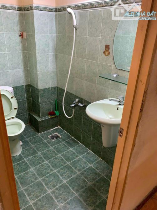 Chốt nhanh 7.5 Tỷ nhà 3 tầng  Cạnh ga T3 sân bay  Hoàng Hoa Thám Tân Bình  Hẻm 6m 58.3m2 - 2