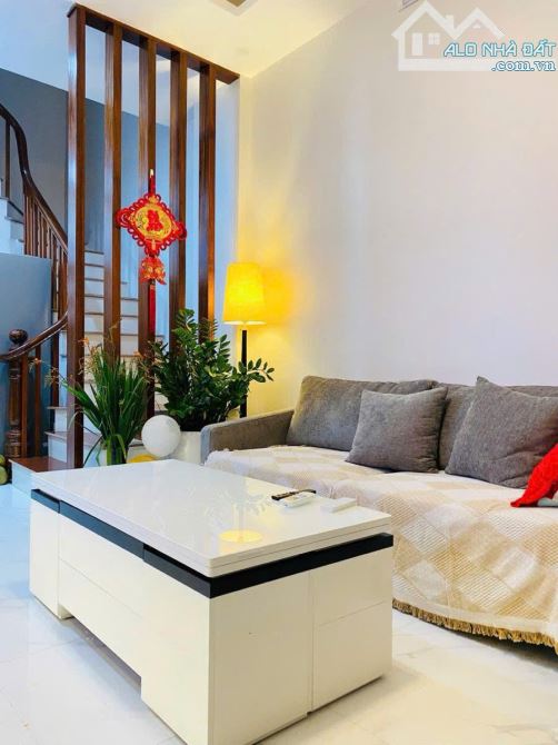 NHÀ PHÂN LÔ LẠC LONG QUÂN 30m 5 TẦNG MT 3,6m NGÕ Ô TÔ CÁCH HỒ TÂY 200M FULL NỘI THẤT 11 TỶ - 2