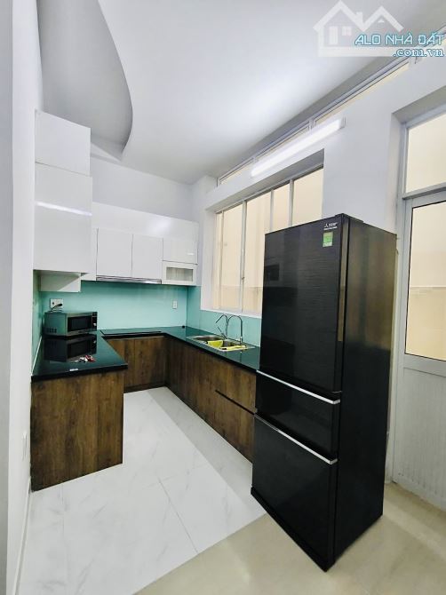 Mặt tiền view công viên - Khu Tên Lửa - 4 tầng - 5m x 20m - 5PN - 2