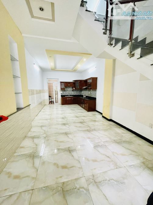 Khu Tên Lửa - Nhà thờ PhaoLô - 4 tầng - 4m x 20m - 5PN - Khu Vip - 2