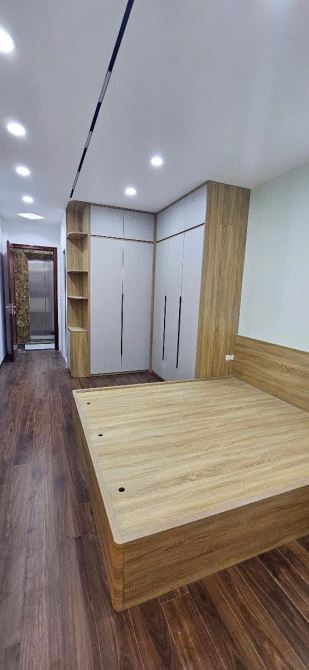 BÁN NHÀ XUÂN THỦY 35m MT 3,5m NGÕ THÔNG KINH DOANH  6 TẦNG 10 TỶ - 2