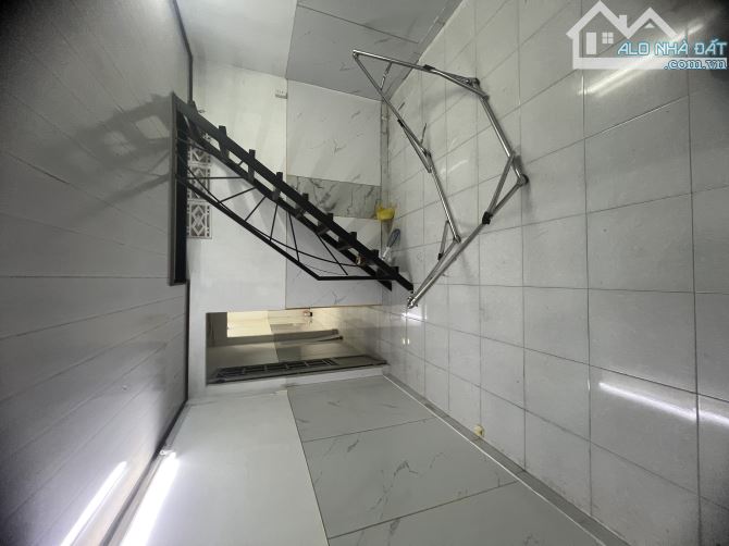 Nhà nguyên căn đường Thạnh Xuân 24- DT 4x22 trệt lửng 3pn giá 5,5 tr - 2