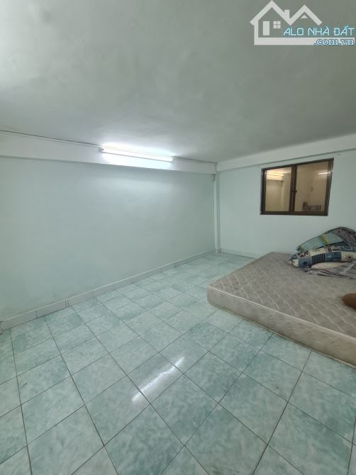 🏠 BÁN NHÀ CHUNG CƯ LẦU 1 – MẶT TIỀN ĐƯỜNG NGUYỄN TRÃI, QUẬN 5  📐 Diện tích: 4m x 21m - 2