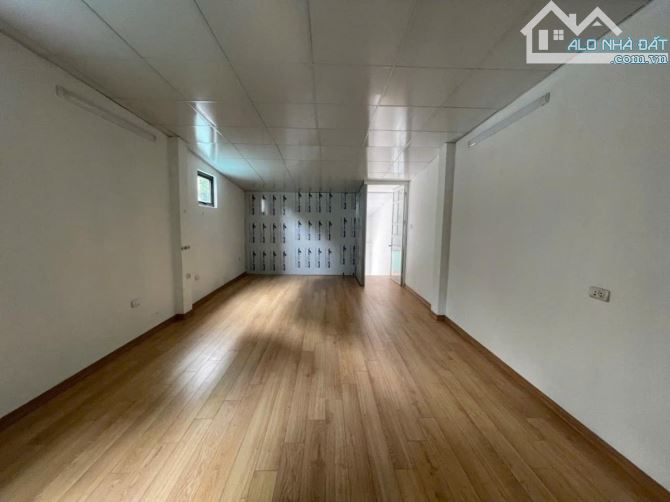 BÁN NHÀ LIỀN KỀ CẤP 4 HÀNG BÈ - HÀ ĐÔNG - Ô TÔ TRÁNH - VỈA HÈ - 50M - MT 4M - 2