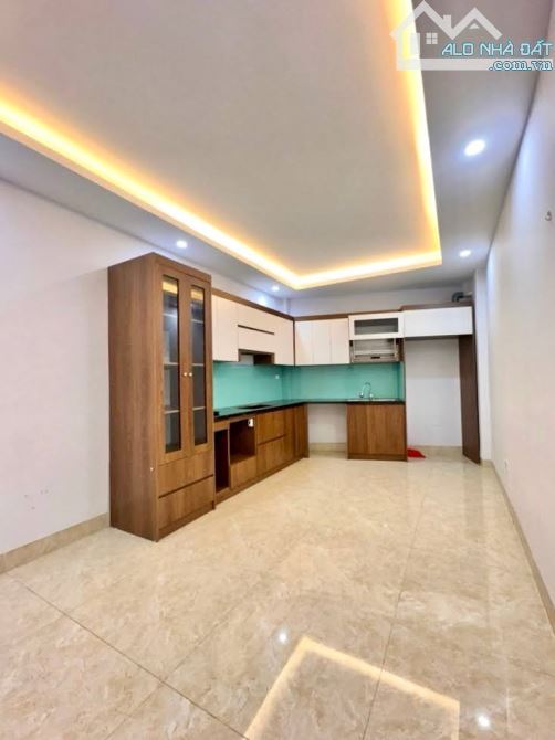 🏠H.I.Ế.M Cầu Giấy – trung tâm – 5 tầng – gần phố -  ngõ nông -g.i.á mềm - c.h.ỉ hơn 7 tỷ - 2