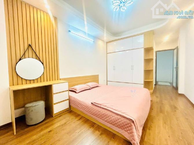 PHỐ NGŨ NHẠC💥 Ô TÔ ĐỖ CỔNG –  GÂN PHỐ - LÔ GÓC 2 THOÁNG – NHÀ ĐẸP FULL NỘI THẤT - 2