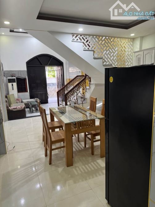 Bán nhà K Đinh Thị Hòa Sơn Trà 2 tầng 2pn 60m2 vuông vức nhà kiên cố cách biển 800m - 2