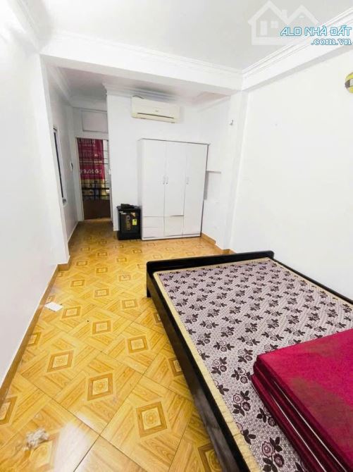 Cho thuê nhà nguyên căn ngõ 139 Tân Mai,  30m2 x 5 tầng, 3 ngủ khép kín, 10 triệu - 2