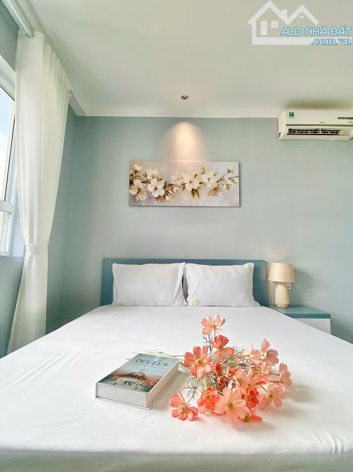 Chuyển nhượng căn góc 2 phòng ngủ với view sân vườn - 2