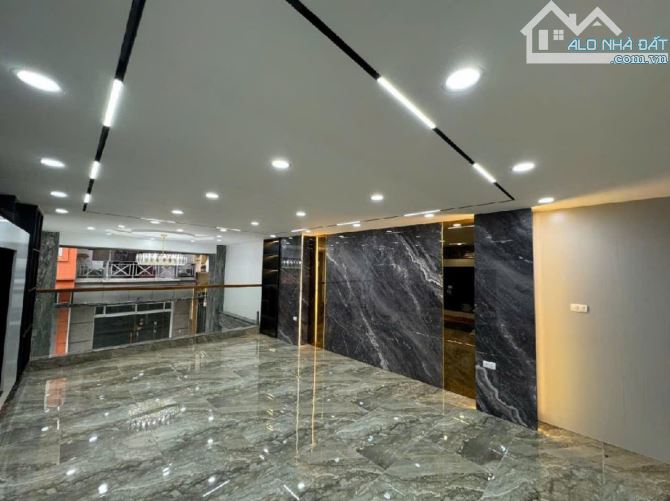 Nhà  6 tầng Gia Thuỵ-Chương Dương-Long Biên. DT 58m2 x MT 5m x Giá 11.2 tỷ. Ô tô vào nhà - 2