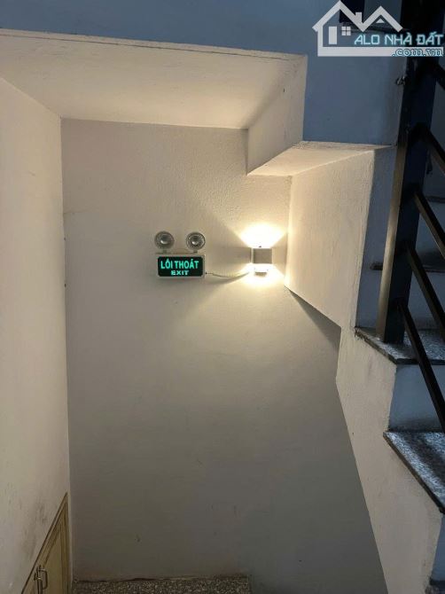 BÁN TÒA NHÀ PHỐ NGUYÊN HỒNG, ĐỐNG ĐA - 84M² x 8T - MT 7M - CHO THUÊ 75 TR/TH - GIÁ 42 TỶ - 3