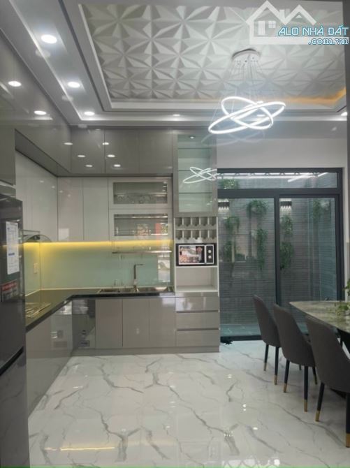 Căn Hộ Dịch Vụ 4 Tầng, Thu Nhập 600TR/ NĂM, Mặt Tiền Nguyễn Văn LInh, Giá 30 Tỷ - 3