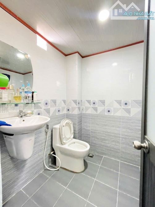 Bán Nhà 70m2 x 2 tầng HXH Trường Chinh, Kế KDC An Sương. P.THT_Q12 3tỷ95 - 3