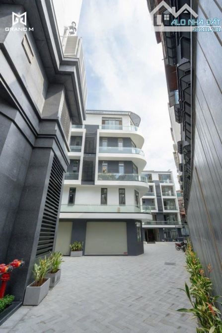Bán Biệt Thự liền kề Phố Nguyên hồng đống đa diện tích 136m. 5 tầng 10m mặt tiền giá 55 tỷ - 3
