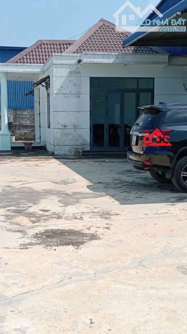 Cho thuê xưởng Tổng Khuôn Viên 2200m2 Có Bình Điện Riêng 250Kva Thuộc Tân An_Vĩnh Cửu - 3