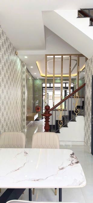Nhà Đẹp Tx52 cách Hà Huy Giáp 400m  ( 4M x 15M) 1 trệt 2 lầu Q12 - 3