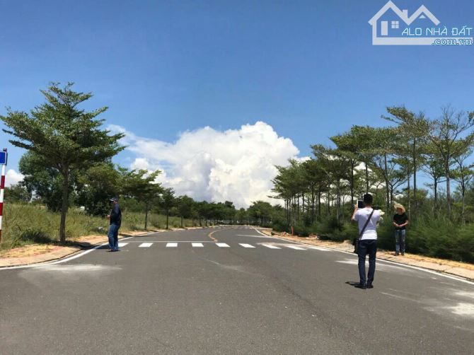 Bán gấp 3 nền đất mặt tiền Biển, Tp.Phan Thiết, giá 1tỷ6, SHR - 3