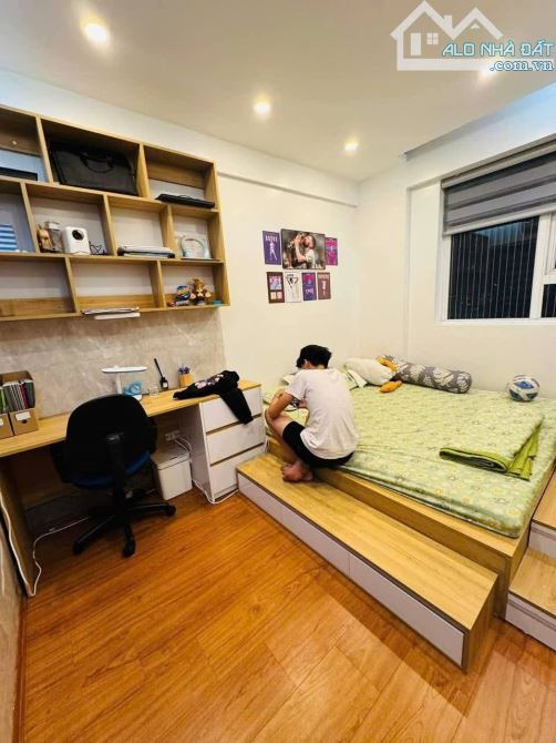 Bán gấp chung cư Star Tower 283 Khương Trung Thanh Xuân 92m, 3pn, căn góc, full đồ, 6.8tỷ - 3