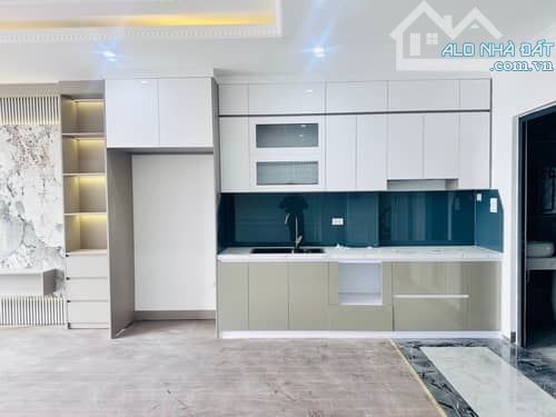 SIÊU PHẨM THANH XUÂN -PHÂN LÔ BÀN CỜ Ô TÔ 7 CHỖ QUA - DT 48M X 8 TẦNG THANG MÁY  - MT 5,5M - 3