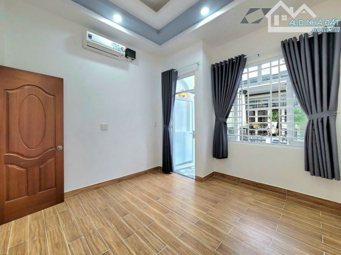 Giảm sốc 200tr. Nhà 59m² Nguyễn Xí, Bình Thạnh xây 1 trệt 3 lầu. Giá 2 tỷ 350, gần Vincom - 3