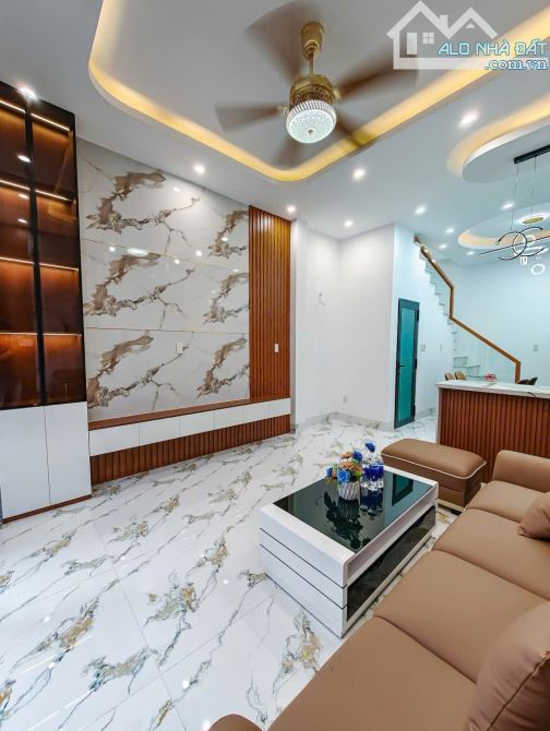 nhà 1 trệt 1 lầu mới hiện đại full nội thất hẻm 311 nguyễn văn cừ, lộ ô tô - 3