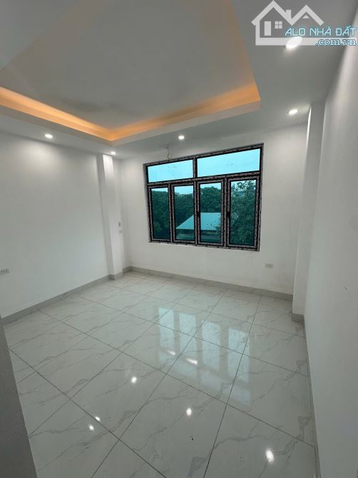Nhà 4 Tầng xây độc lập Vân Côn - Cách ĐLộ Thăng Long chỉ 1km - Giá Siêu rẻ-Chỉ 3.55T - 3