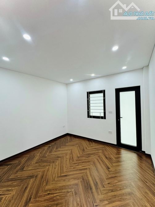 BÁN NHÀ HÀO NAM ĐỐNG ĐA 55m 5Tầng Mt 4.2m GIÁ 21 TỶ PHÂN LÔ Ô TÔ TRÁNH KINH DOANH. - 3