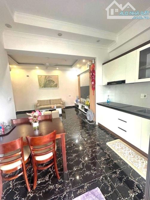Bán Nhà Quận Thanh Xuân 3 đến 4 tỷ,  Diện tích 65m x 2 Phòng Ngủ - 3