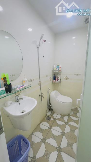 Bán nhà HXH 2 tầng Lê Văn Sỹ, ngang bề thế 7m 3PN giá 8.7 tỷ TL - 3