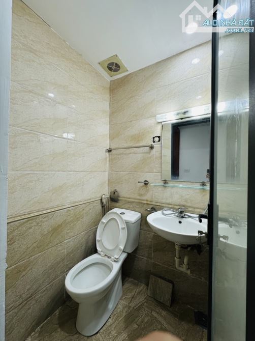 Bán nhà phố giáp nhị 32m2 5 tầng còn mới – Vài bước ra ô tô  - giá 6.5 tỷ - 3