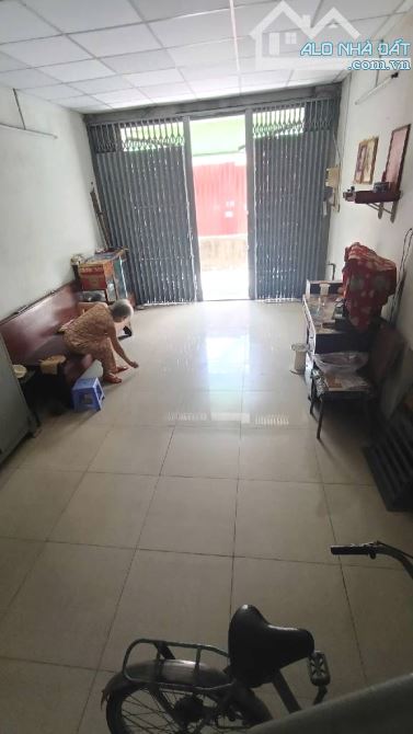 CHỈ HƠN 4 TỶ XÍU- MÃ LÒ - 62M2 - 2 TẦNG-3PN- HXH - GIÁP KHU TÊN LỬA - 3