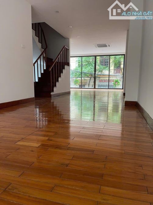 Cực hiếm phân lô oto tránh vỉa hè Mạc Thái Tổ❗️DT 60m2 - 7T thang máy - MT5m - 3