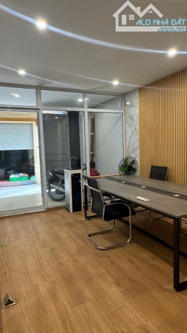CHÍNH CHỦ BÁN NHÀ KIM NGƯU-5 TẦNG DÂN XÂY-40M-MT 7M-NGÕ THÔNG-GẦN PHỐ-7.2 TỈ - 3