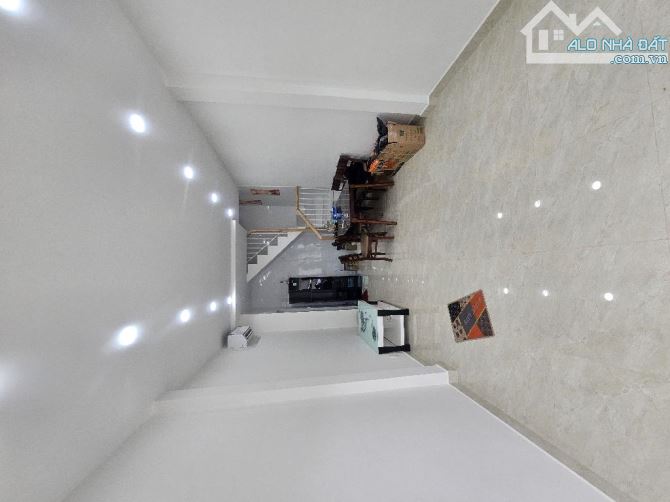 MẶT TIỀN KINH DOANH Q.5 - NỞ HẬU - GẦN 30m2 - TIỆN CHO THUÊ - HƠN 10 TỶ - 3