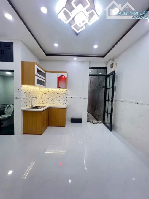 🌹NHÀ ĐẸP 23/ HỒ THÀNH BIÊN QUẬN 8, GẦN CHỢ PHẠM THẾ HIỂN, AEON MALL - CHỈ HƠN 1TỶ🌹  👉DT - 3