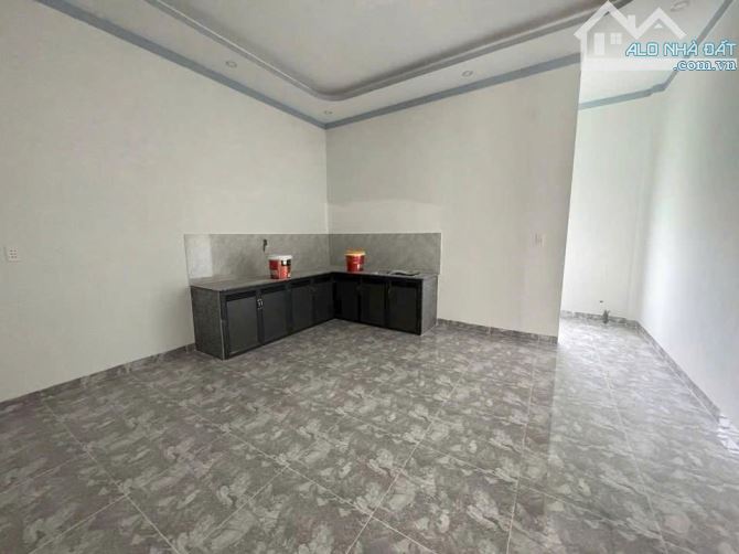 Ngộp ngân hàng lắm rồi, nên bán gấp căn nhà ở Lộc Hưng- Trảng Bàng, giá 720tr, DT 118m2. - 3