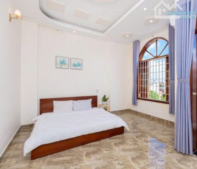 NHÀ ĐẸP 108M2 1 TRỆT 3 LẦU VÕ THỊ SÁU  HẺM 5M Ô TÔ DẾN TẬN NHÀ GẦN BÃI SAU CHỈ 7t3 - 3