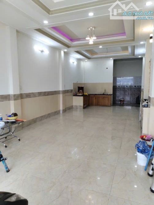 NHÀ 5 tầng MẶT TIỀN Đường THỚI AN 03, phường THỚI AN, Q12, DT 65m2 , đường 10m - 3