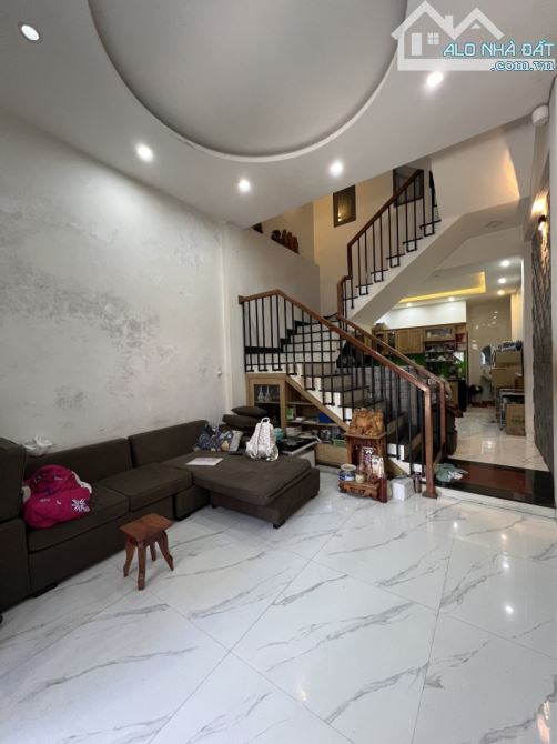 # Kiệt Ô tô thông sát MT Núi Thành, 51m2, 3 tầng, 3PN, KD, 4.x tỷ - 3