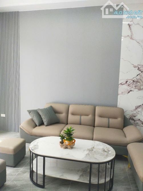 Cần bán căn nhà 3 tầng ngõ phố phường Nhị Châu 50 m2,mặt tiền 4m hậu 4m - 3