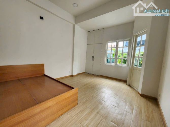 Bán nhà số làng báo chí đẹp Gần Sông Thoáng Mát DT 51 m2 2 Lầu Chỉ 12,5 tỷ - 3