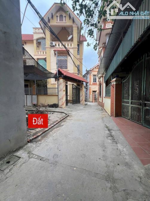Tôi chính chủ - bán nhanh 52m đất thị trấn Phúc Thọ, lô góc 3 mặt thoáng - 2