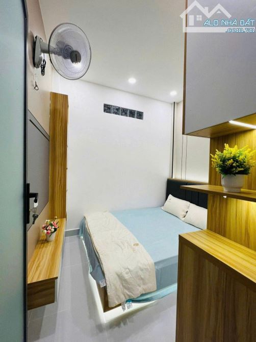 HẠ GIÁ QUÁ MẠNH – NHÀ ĐẸP - ĐƯỜNG VIP - Nguyễn Hồng Đào – 90m2 – 2 Tầng – GIÁ 9 TỶ NHỈNH - 3