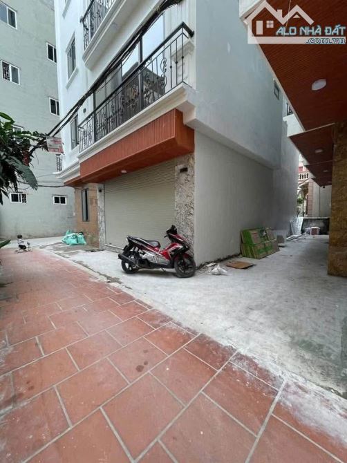 Bán nhà Trần Cung, 36m x 5 tầng chỉ 7 tỷ, nhà đẹp ở sướng, full nội thất, gần công viên - 3